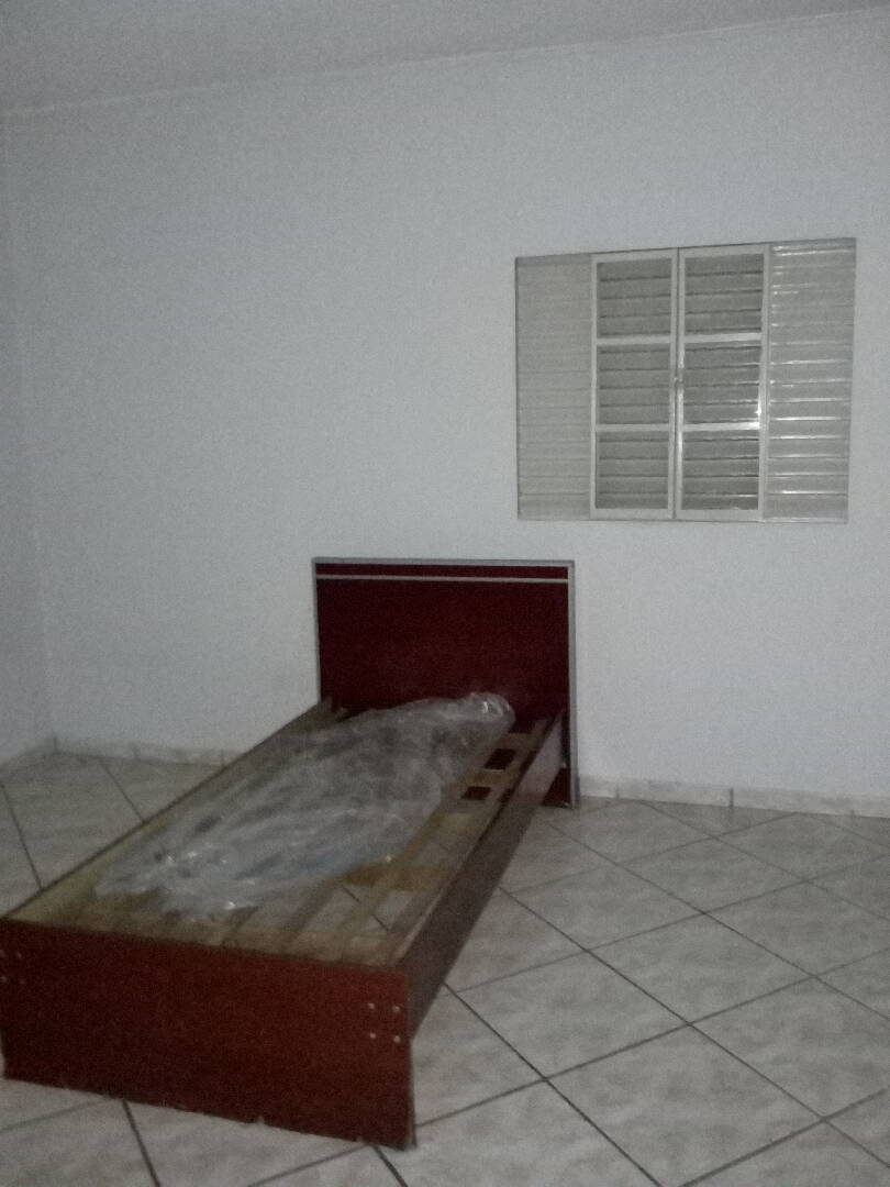 Casa para alugar com 1 quarto, 25m² - Foto 1