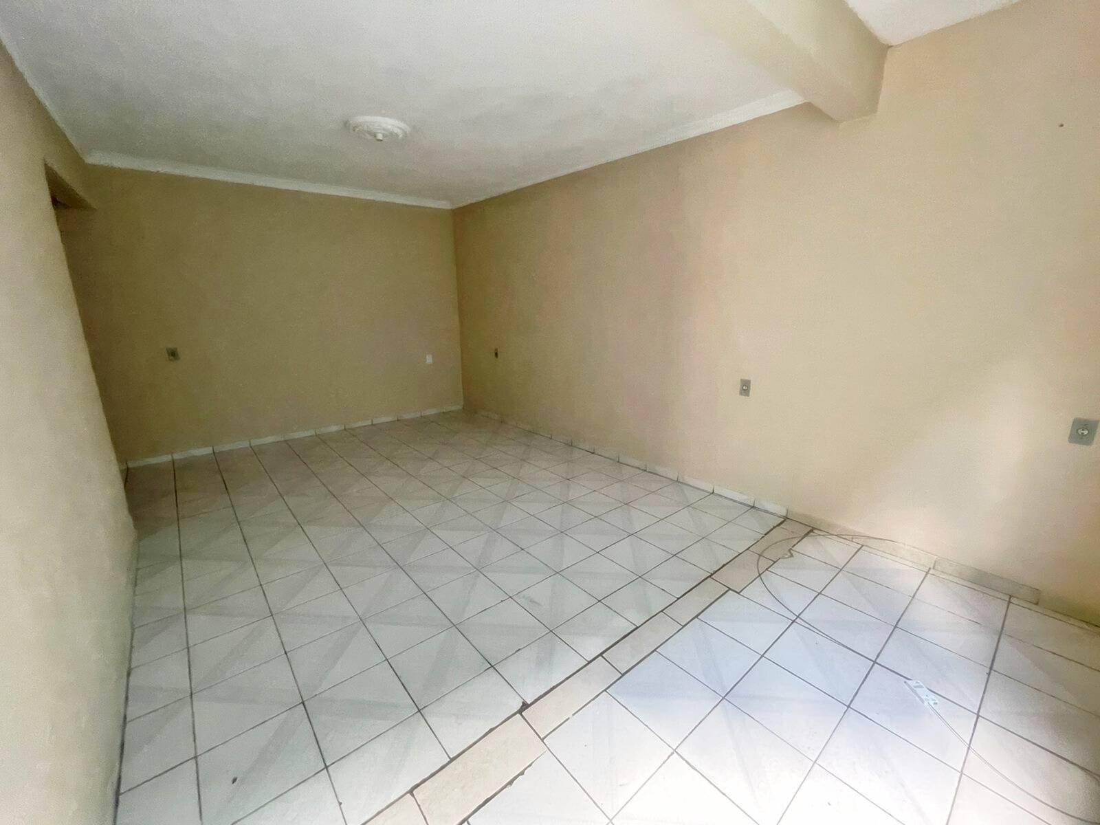 Casa à venda com 1 quarto, 300m² - Foto 11