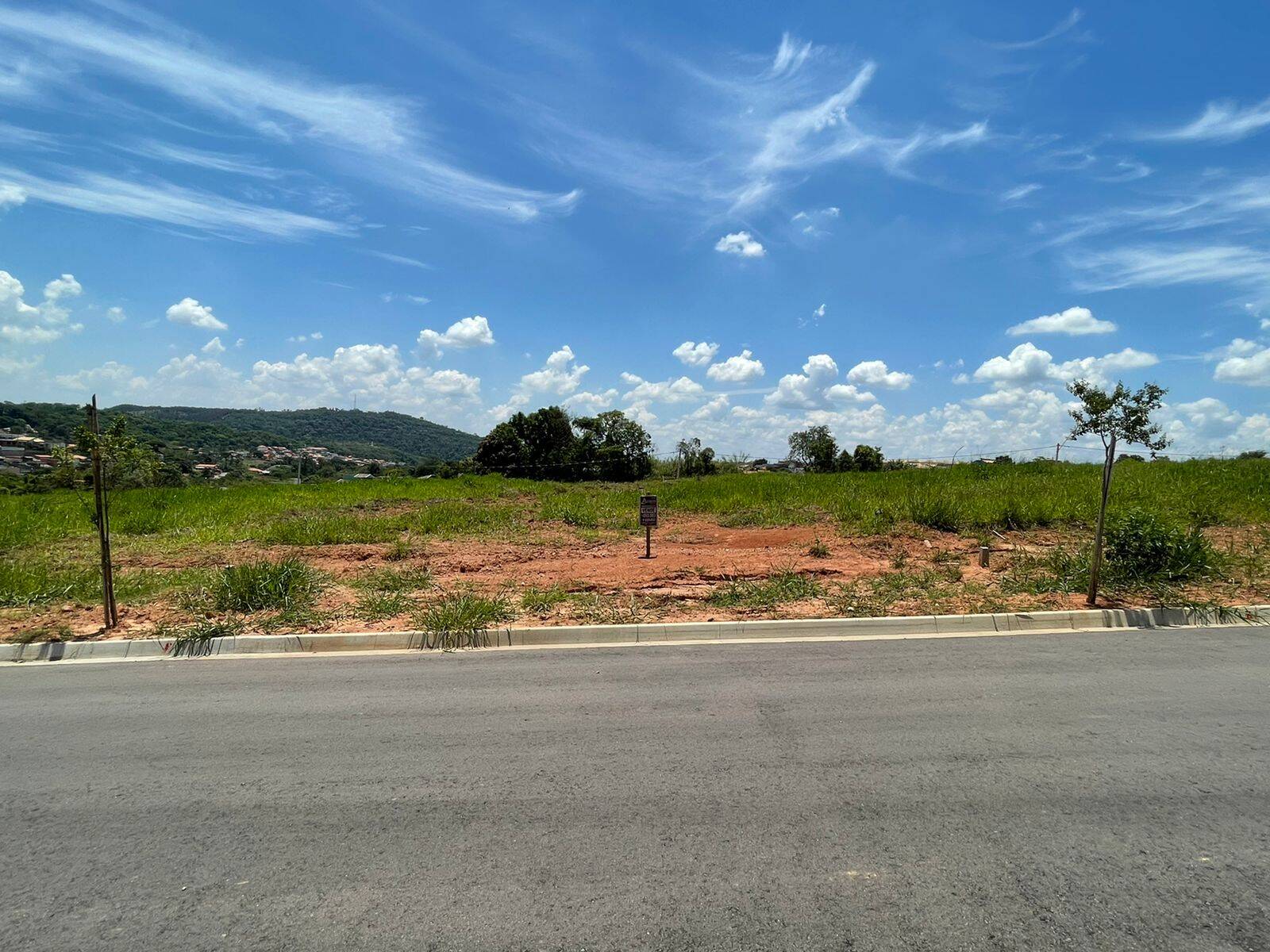 Terreno à venda, 250m² - Foto 1