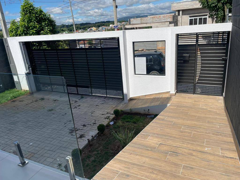 Casa à venda com 3 quartos, 123m² - Foto 2