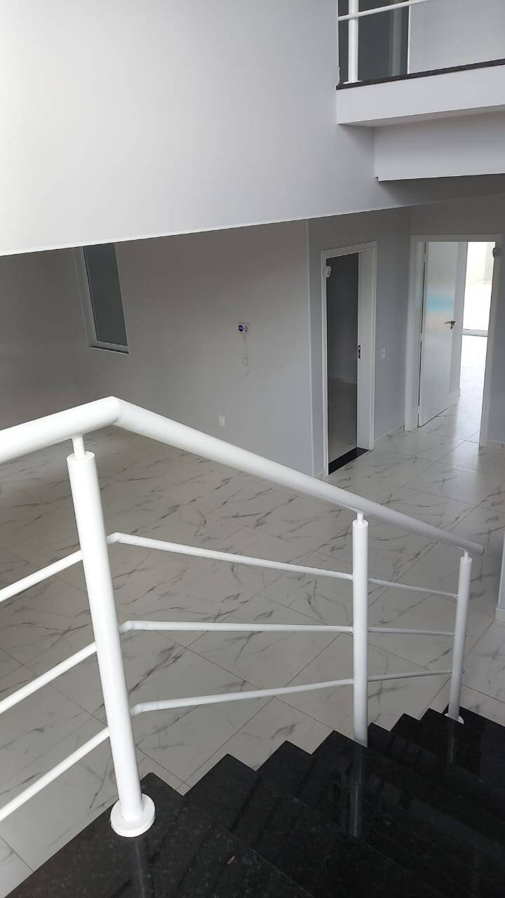 Casa à venda com 3 quartos, 226m² - Foto 14