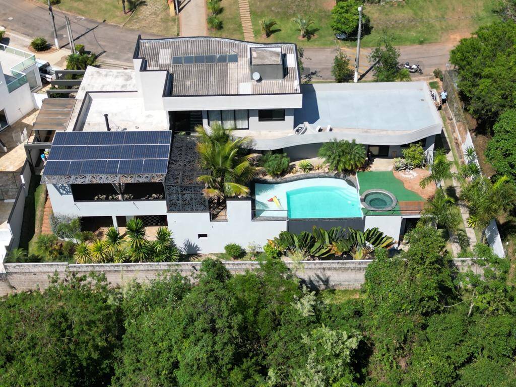 Casa de Condomínio à venda e aluguel com 3 quartos, 600m² - Foto 32