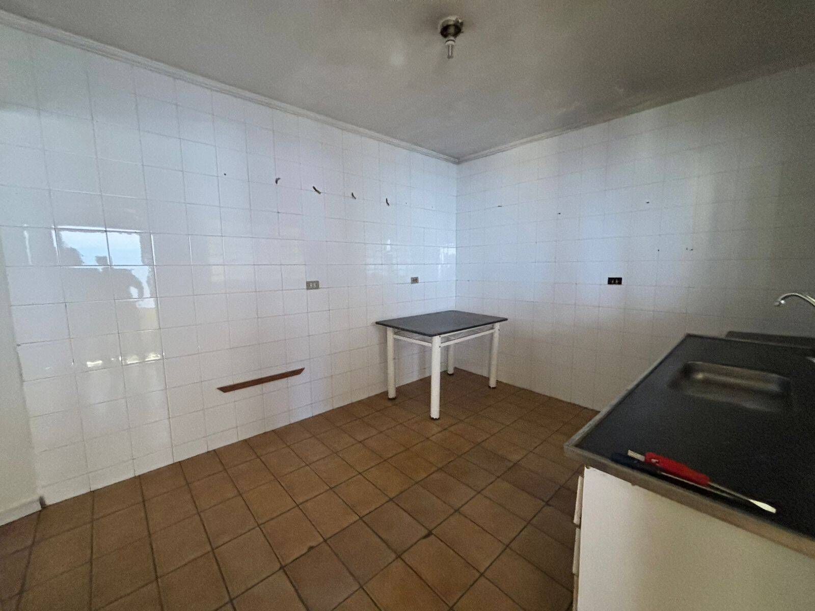 Casa para alugar com 3 quartos, 250m² - Foto 15