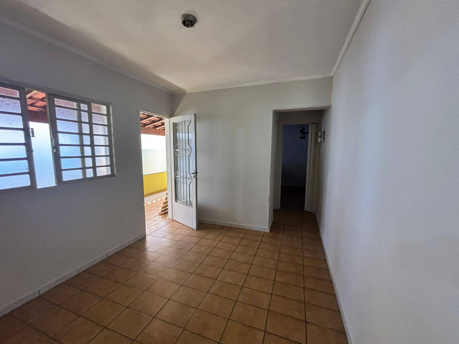 Casa para alugar com 3 quartos, 250m² - Foto 16