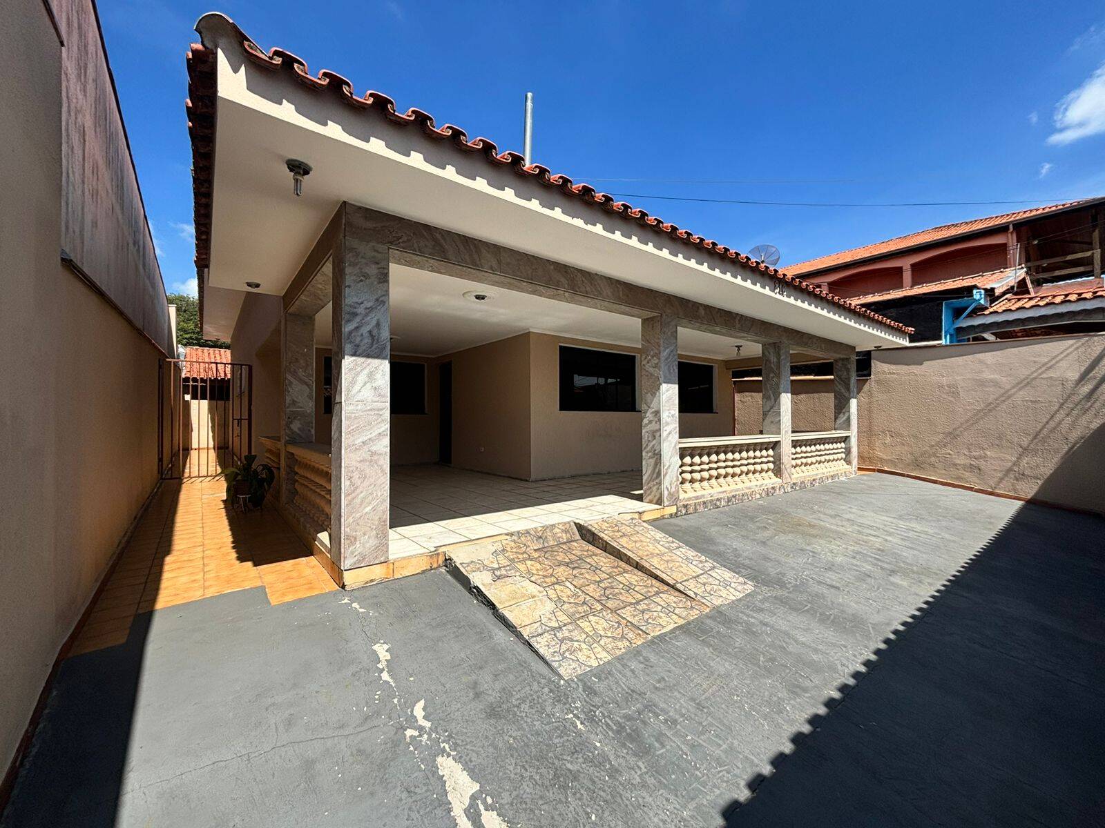 Casa para alugar com 3 quartos, 250m² - Foto 3