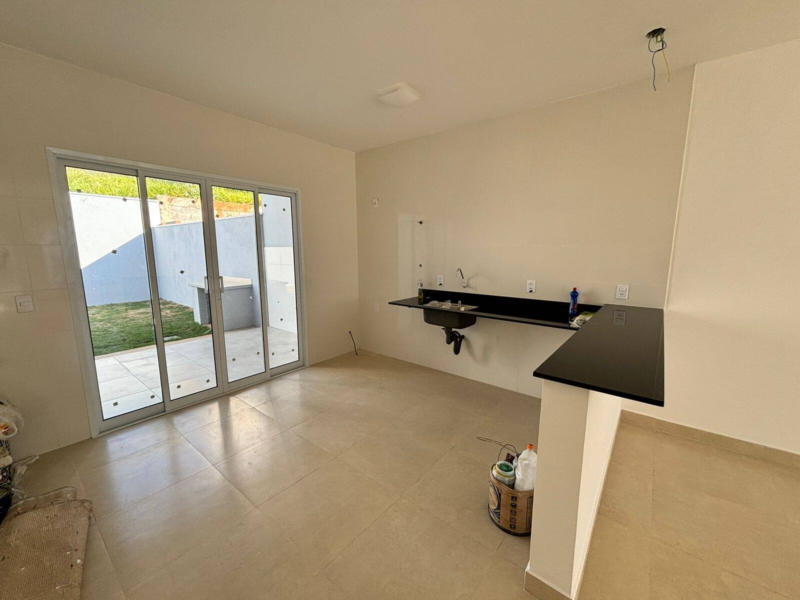 Casa à venda com 3 quartos, 250m² - Foto 8