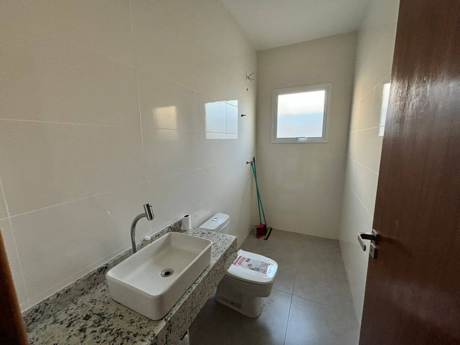 Casa à venda com 3 quartos, 250m² - Foto 15