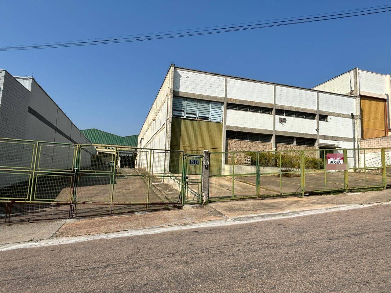 Depósito-Galpão-Armazém para alugar, 1300m² - Foto 18