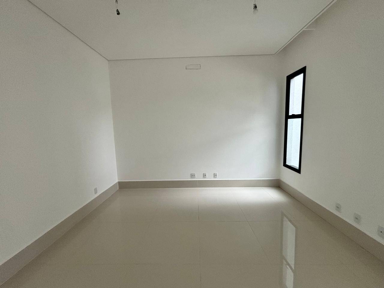 Casa de Condomínio à venda com 4 quartos, 430m² - Foto 13