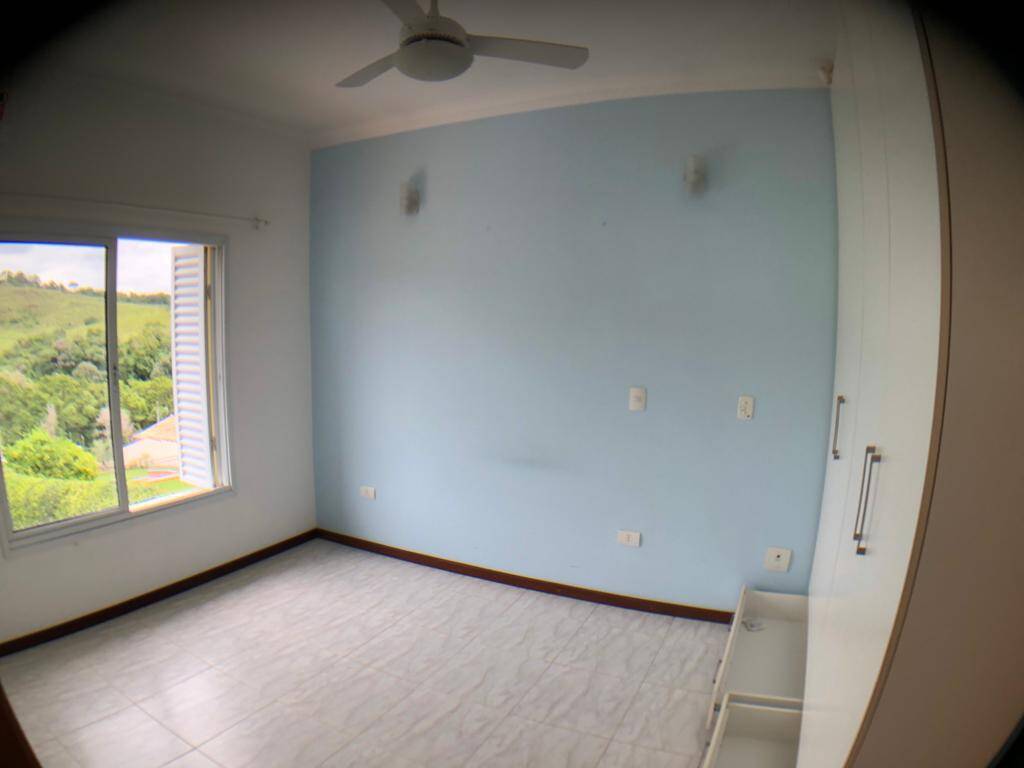 Casa de Condomínio à venda com 4 quartos, 360m² - Foto 2