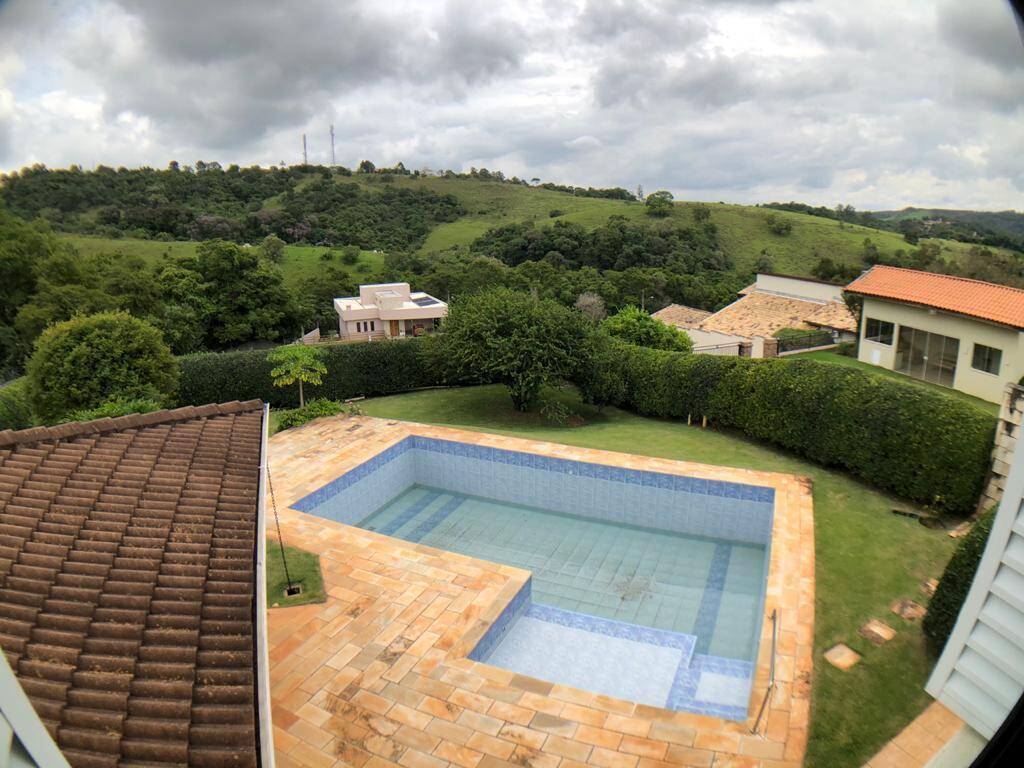 Casa de Condomínio à venda com 4 quartos, 360m² - Foto 1