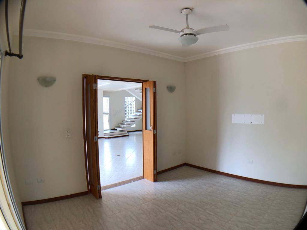 Casa de Condomínio à venda com 4 quartos, 360m² - Foto 35